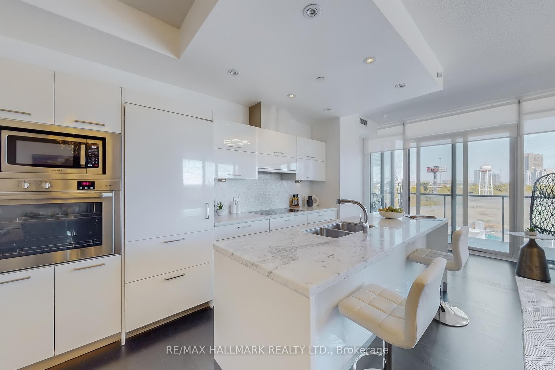 90 Park Lawn Road Unit 608 photo 14