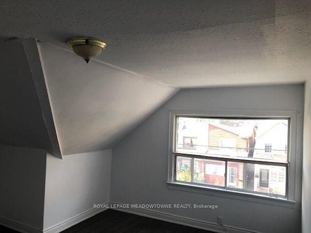 1211 College Street Unit Upper photo 30