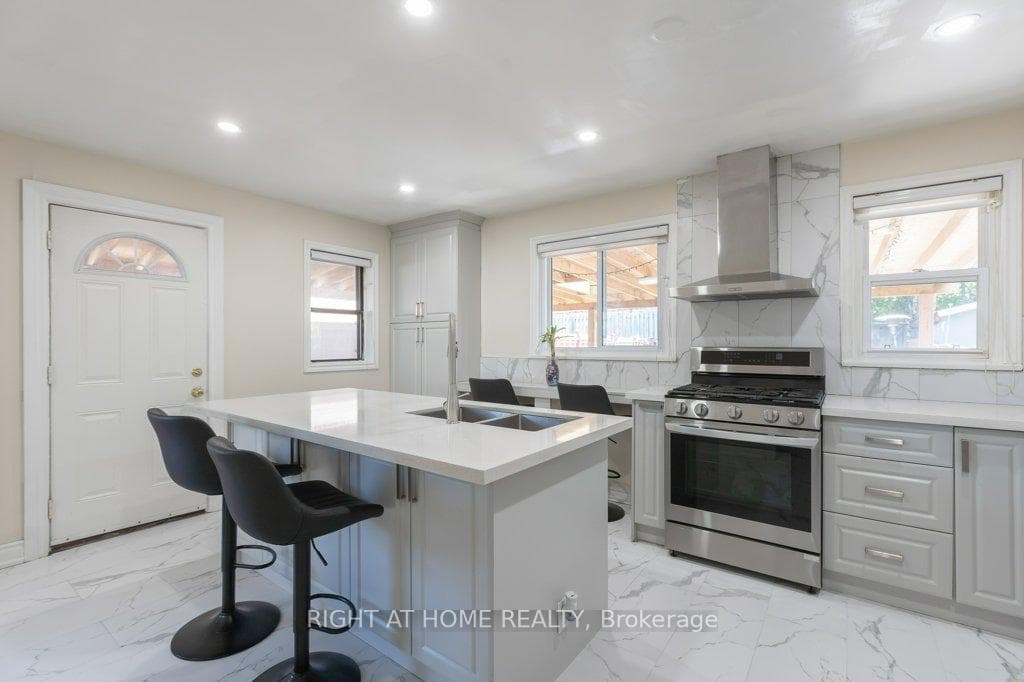 4 Fennimore Crescent photo 13