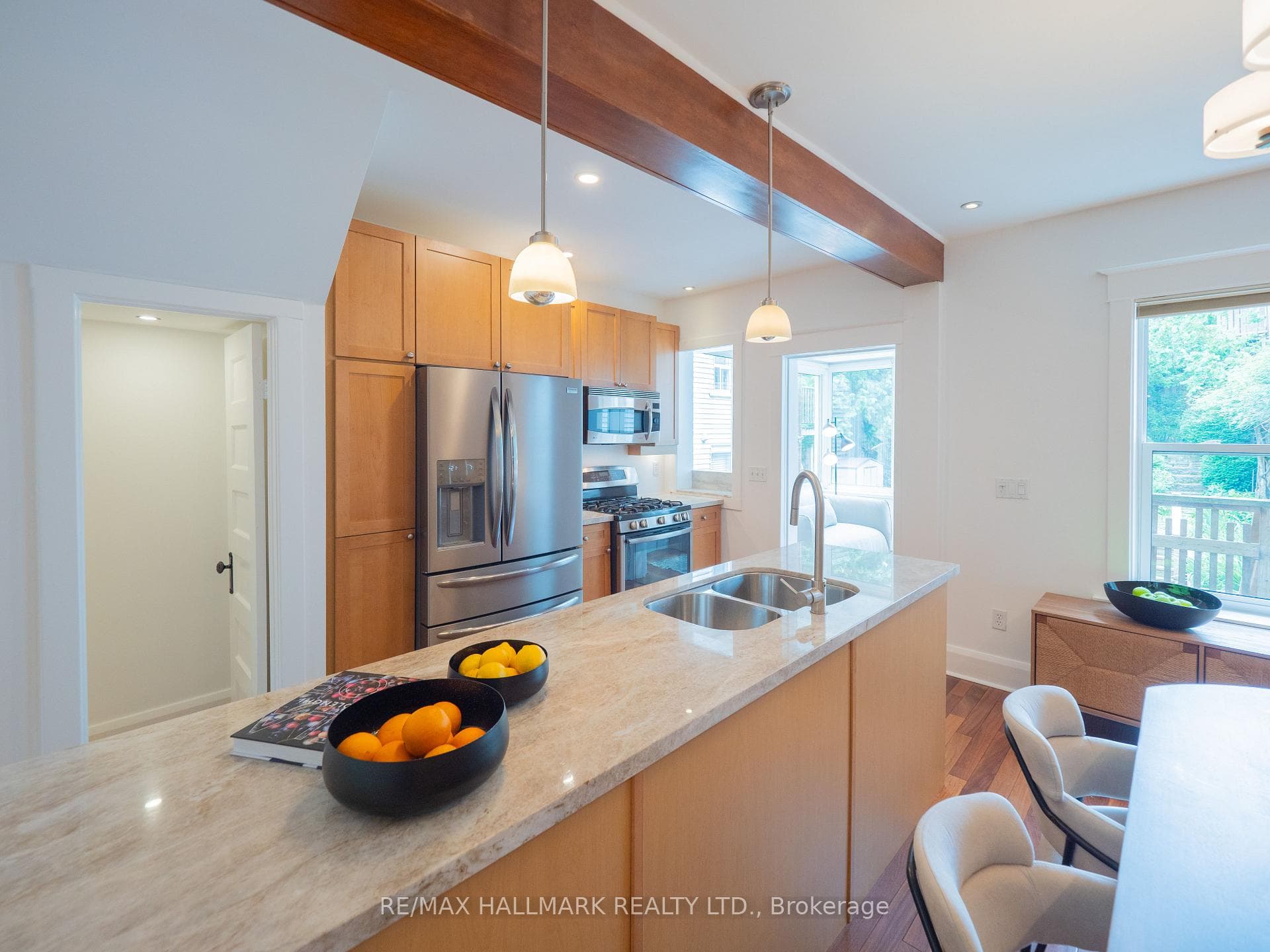 51 Bain Avenue photo 17