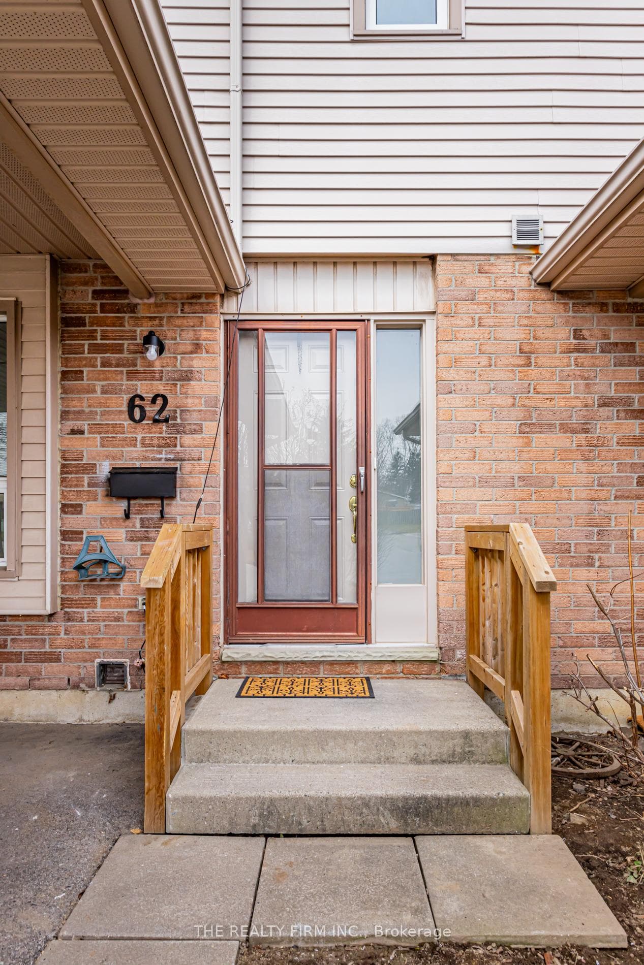 720 Deveron Crescent Unit 62 photo 4