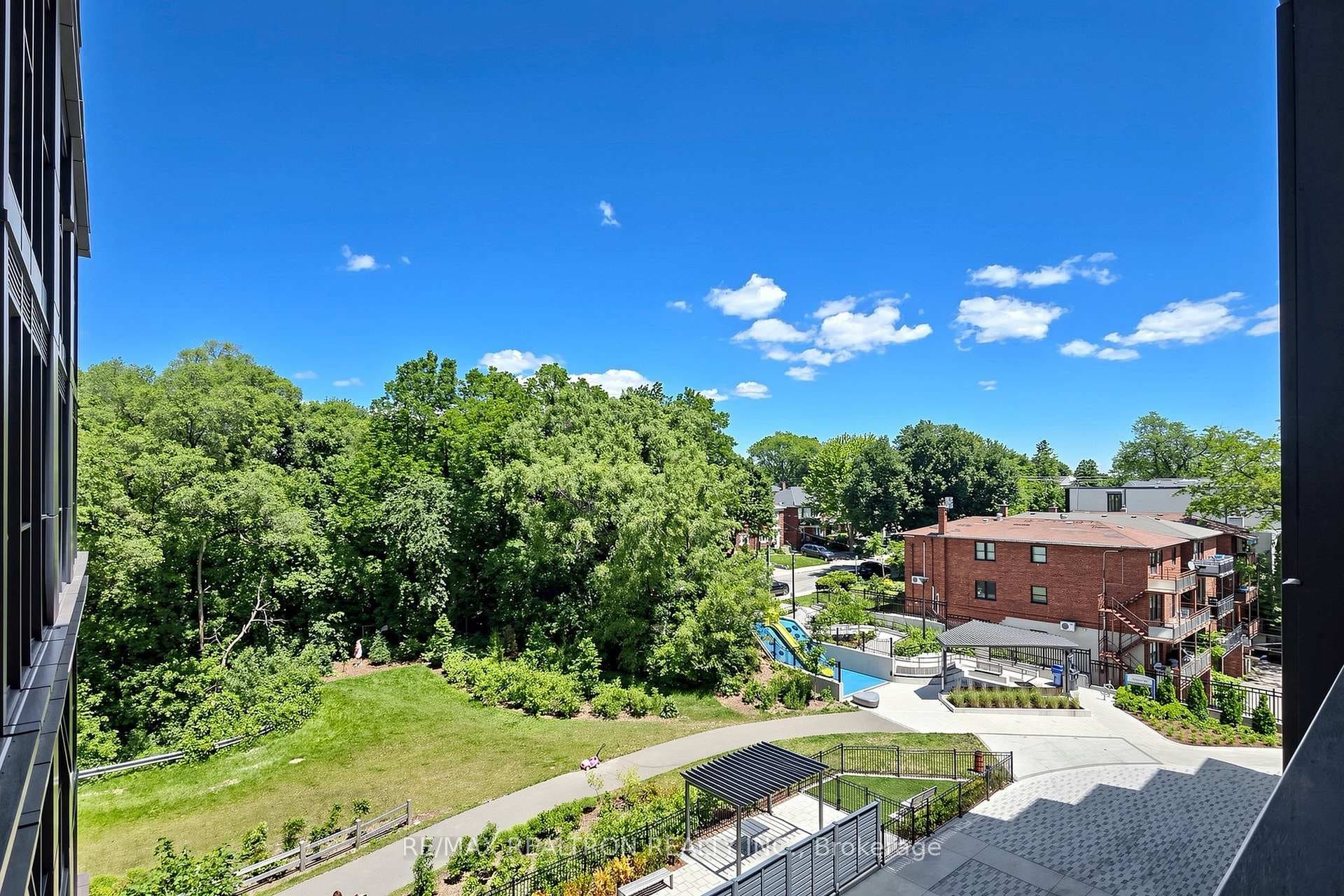 250 Lawrence Avenue Unit 701 photo 39