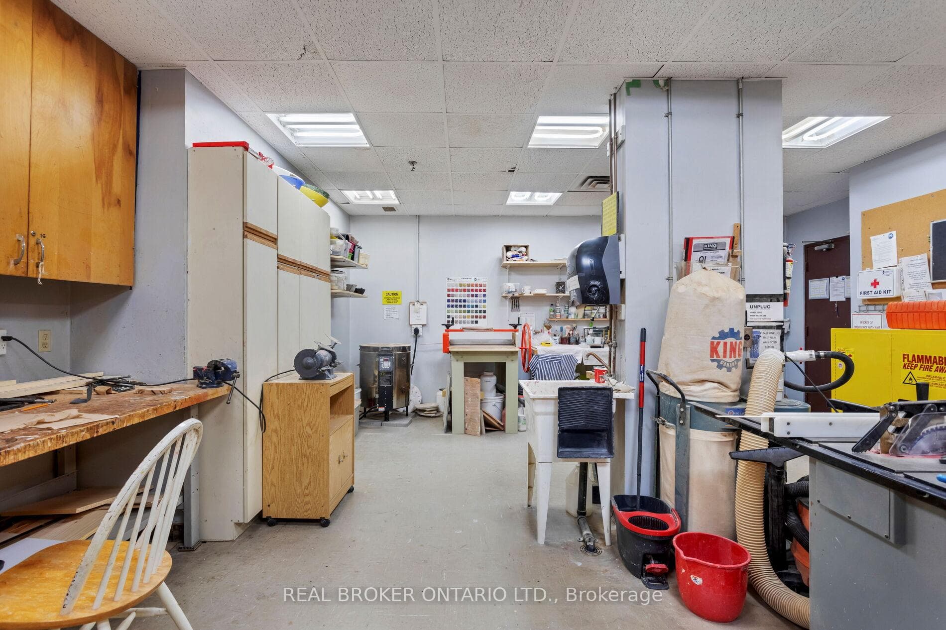 5250 Lakeshore Road Unit 607 photo 38
