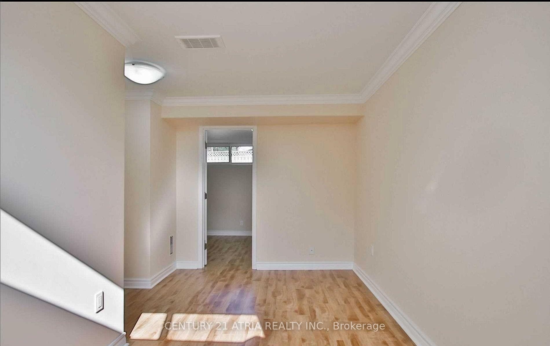 243 Harrygan Crescent photo 10