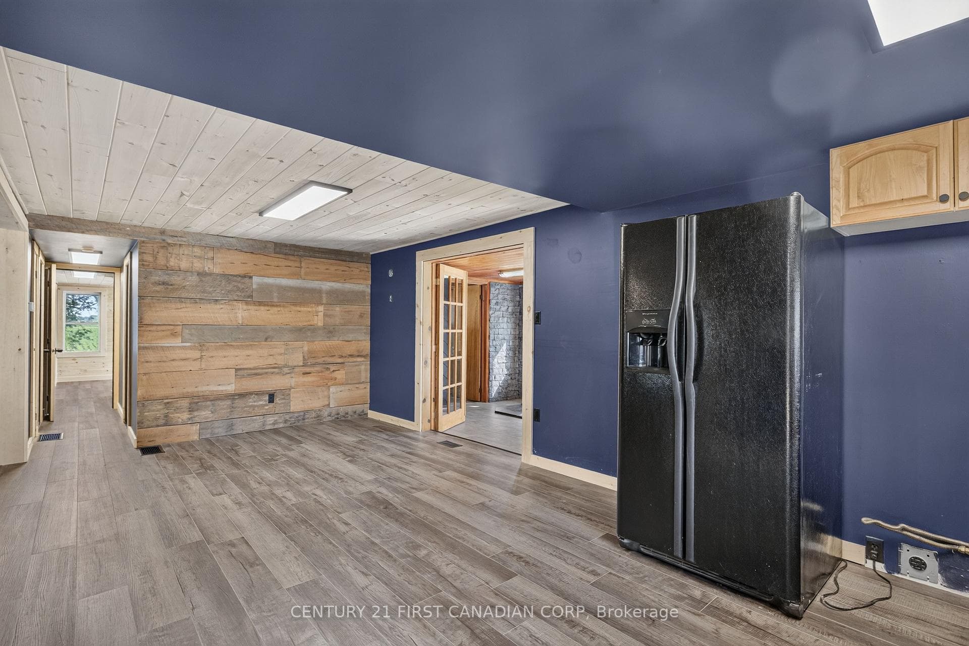 20847 Victoria Road photo 11