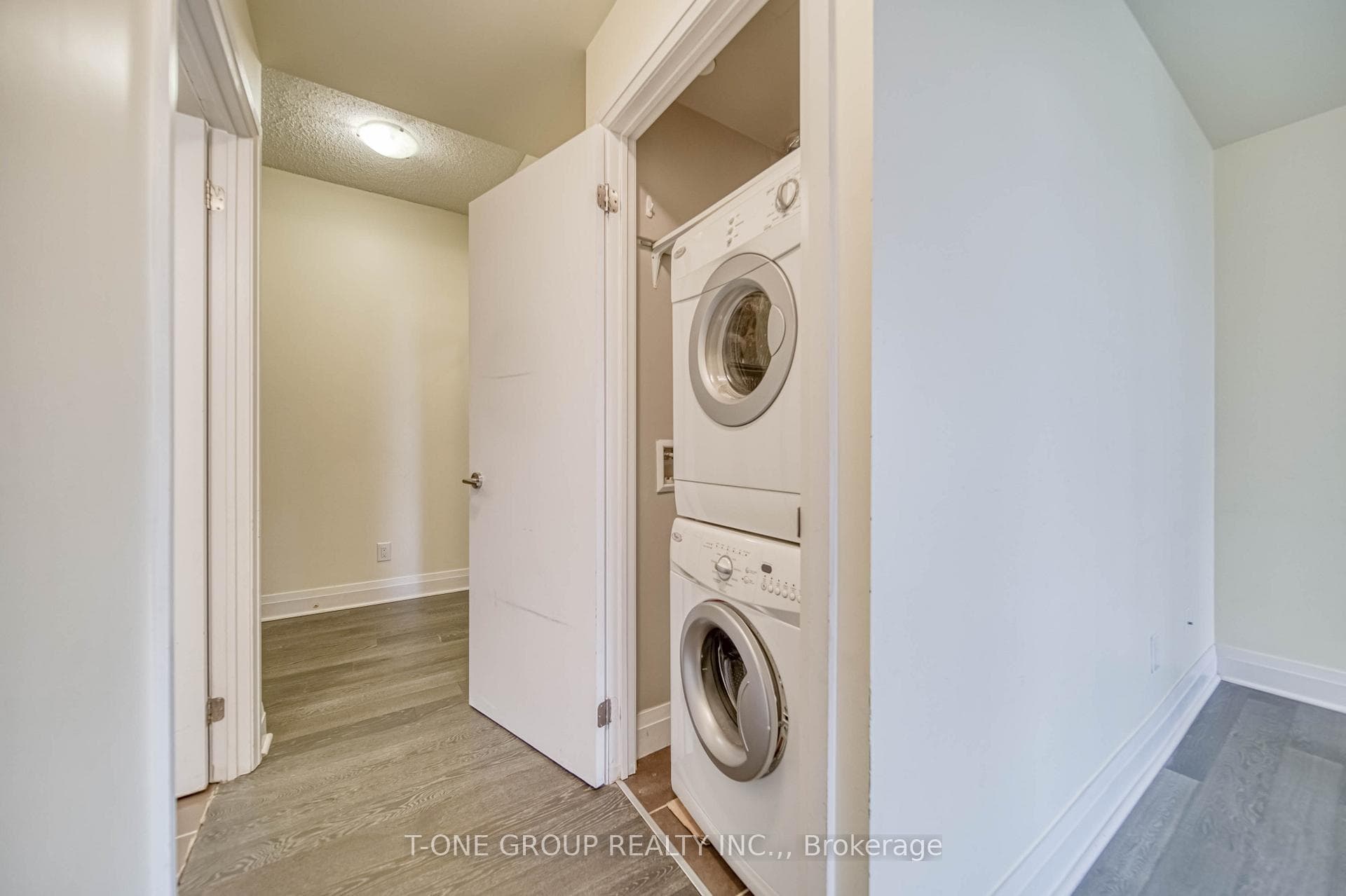 399 Spring Garden Avenue Unit 421 photo 19