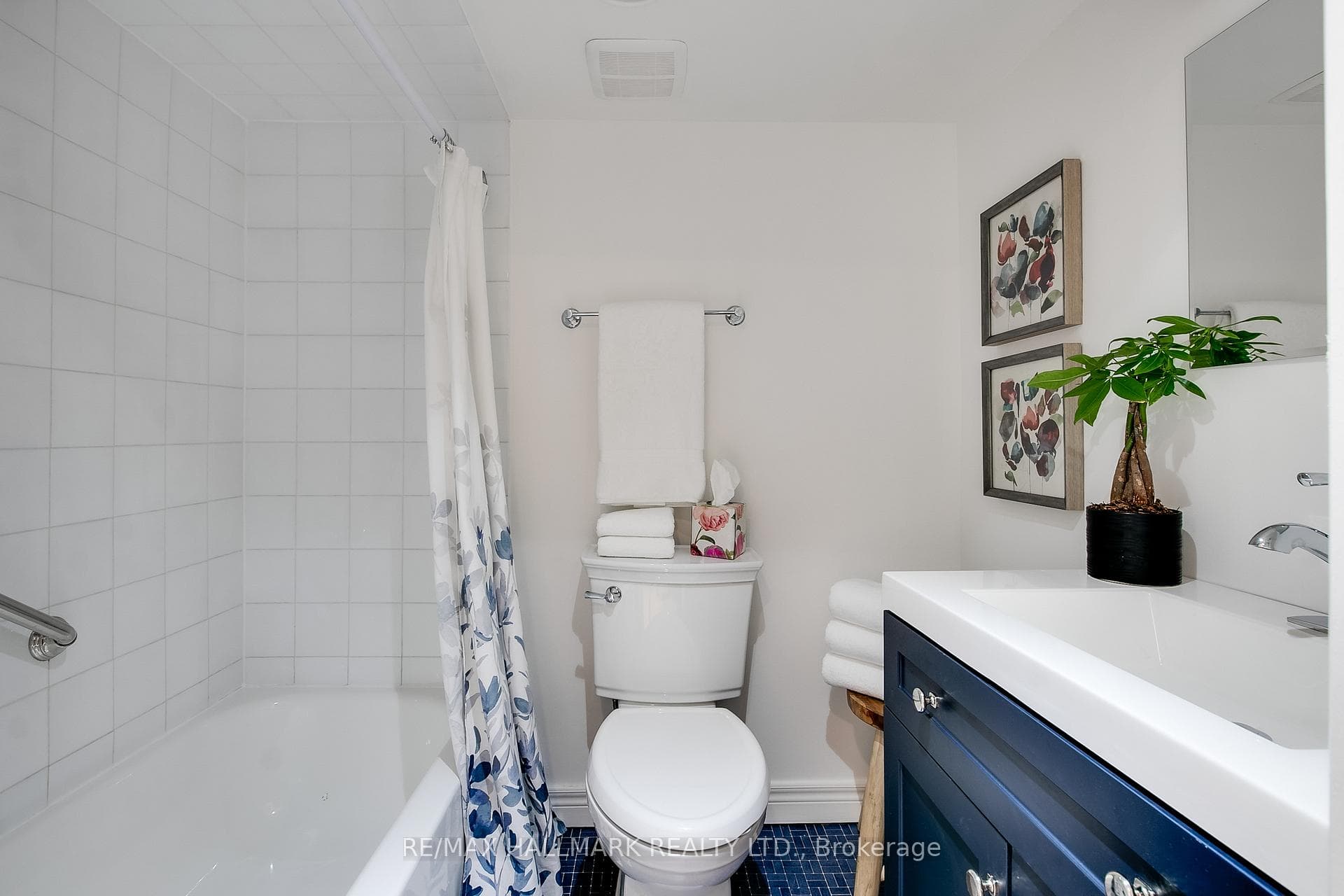 46 Langford Avenue photo 30