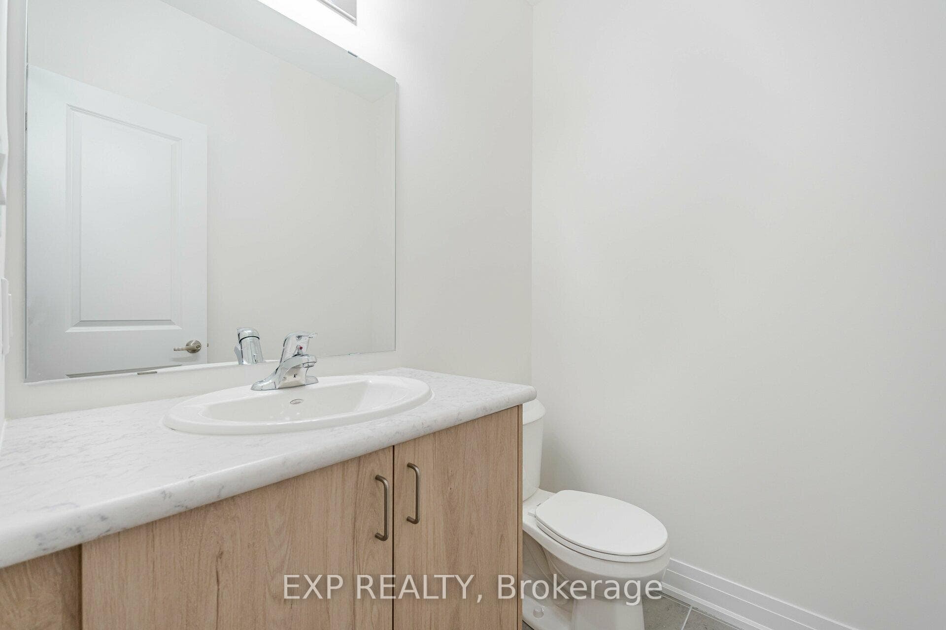 209 Wyndham Street photo 25
