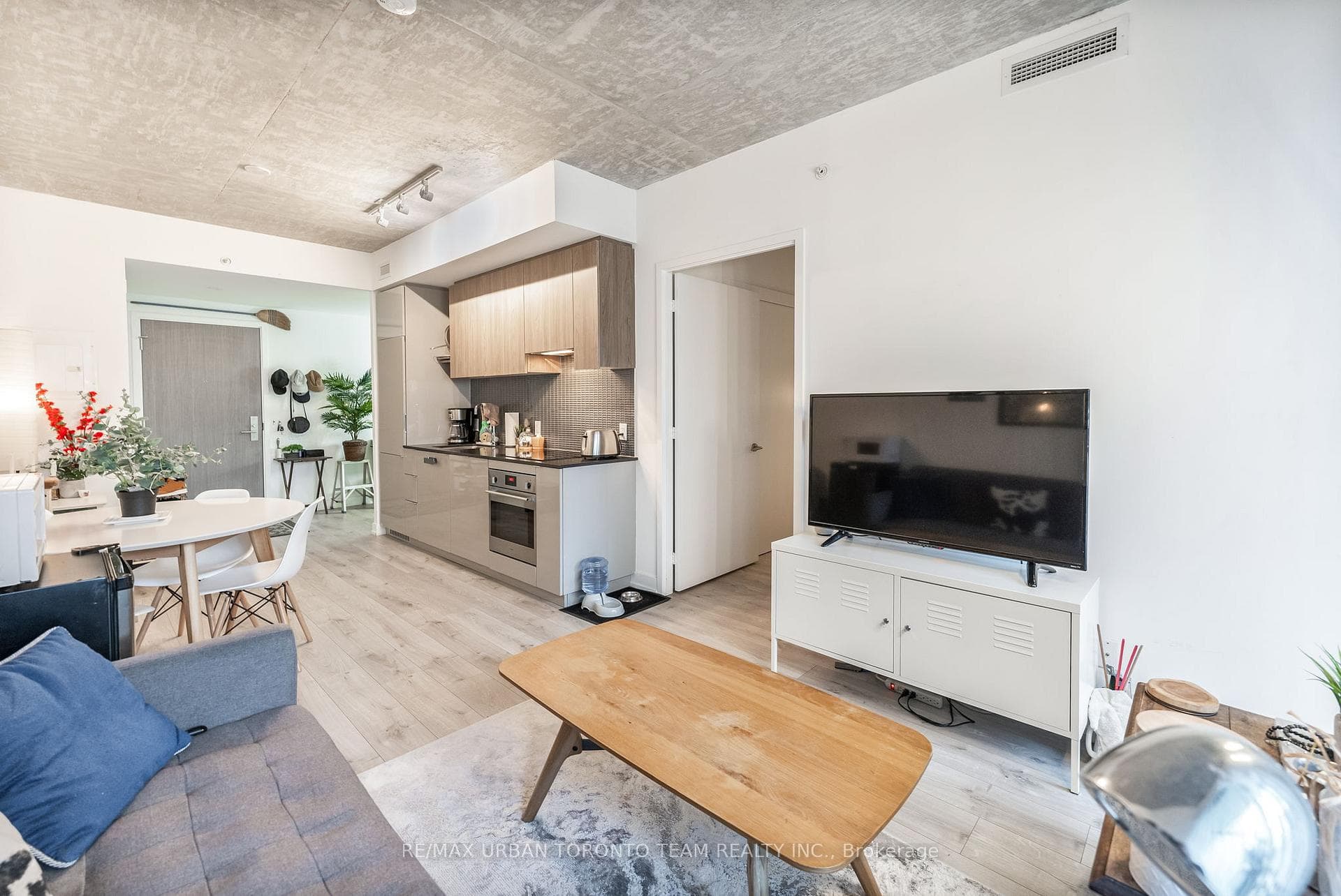 161 Roehampton Avenue Unit 303 photo 18