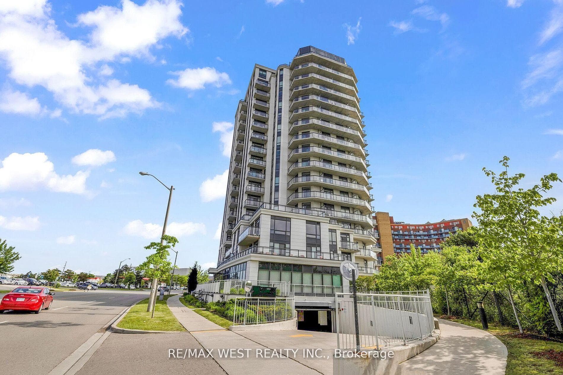 840 Queens Plate Drive Unit 1211 photo 5