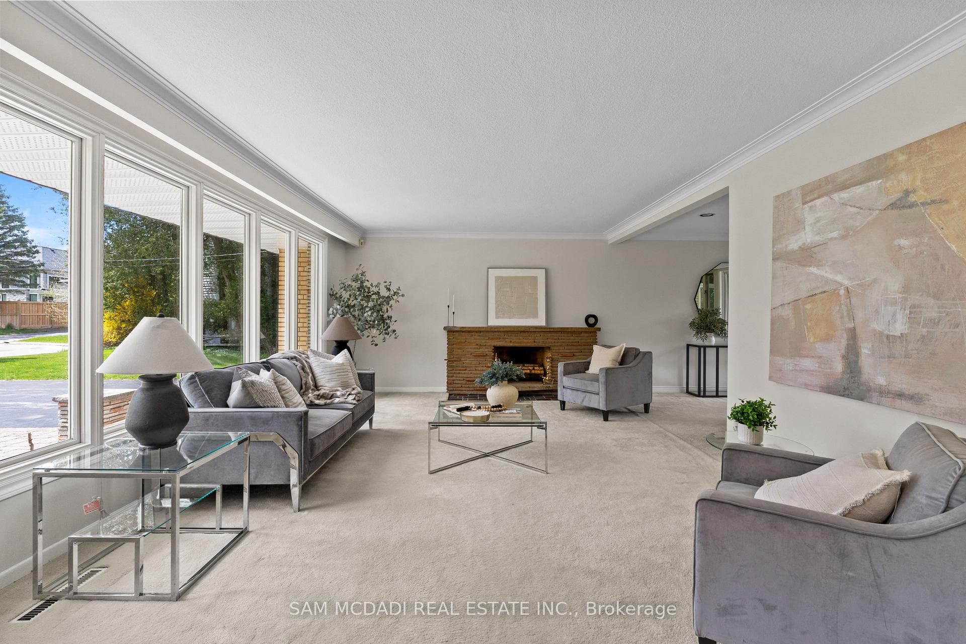 521 Vanessa Crescent photo 6