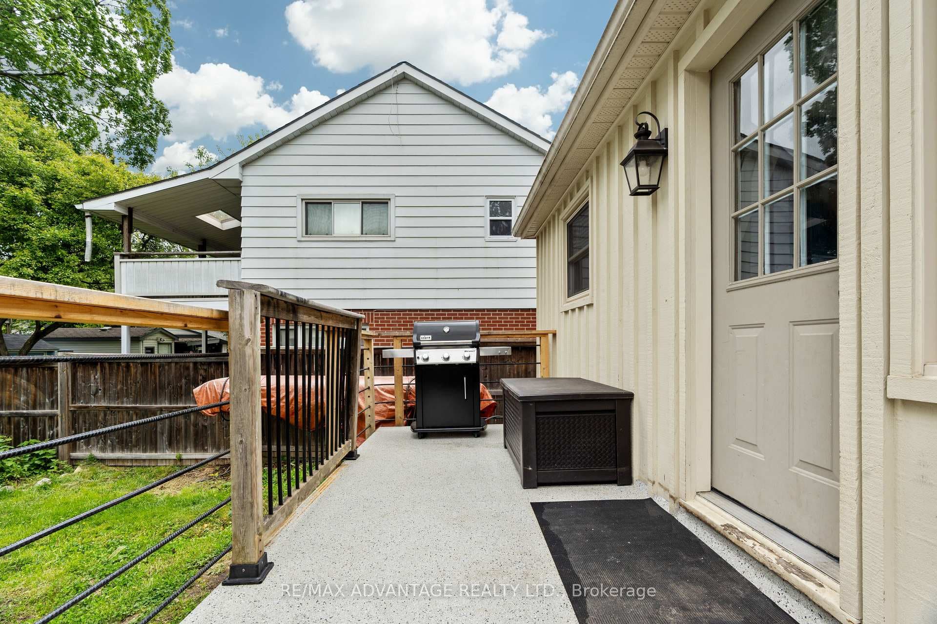 52 Beattie Avenue photo 32