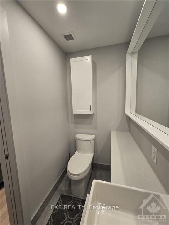 60 SPRINGHURST Avenue Unit 313 photo 18