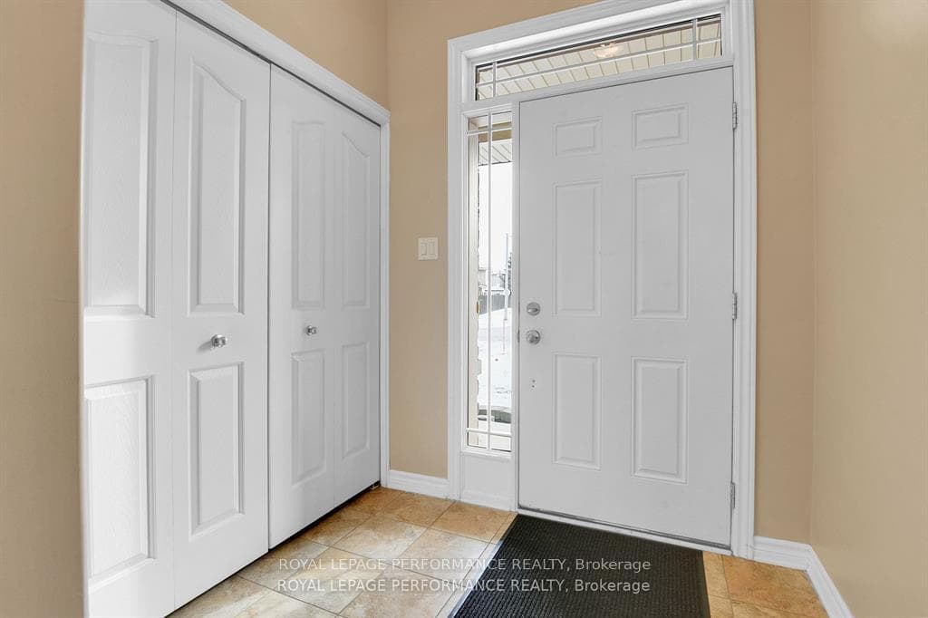 1843 ARROWGRASS Way photo 4