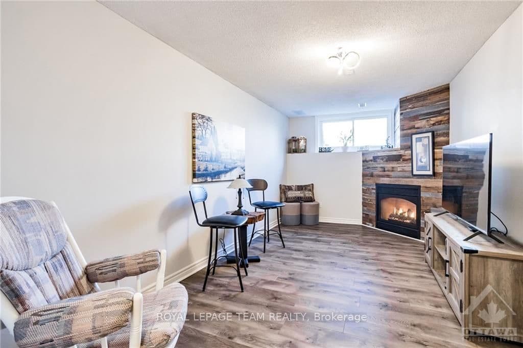 293 STONEWAY Drive photo 25