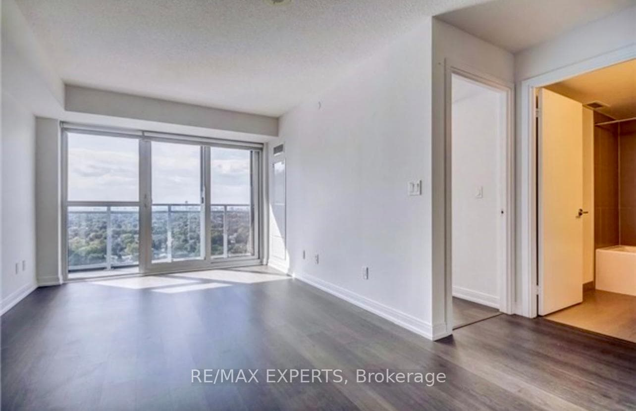 255 Village Green Square Unit 2207 photo 7