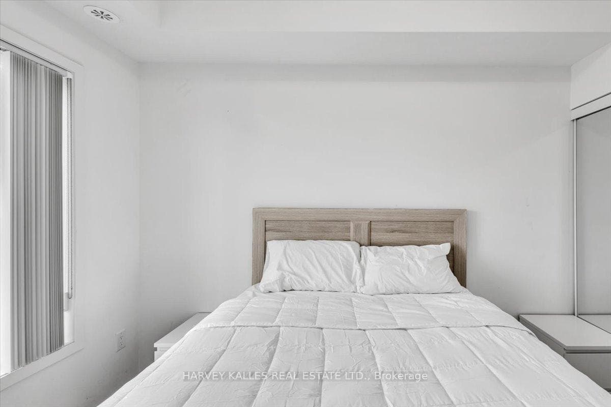 20 Orchid Place Drive Unit 513 photo 22