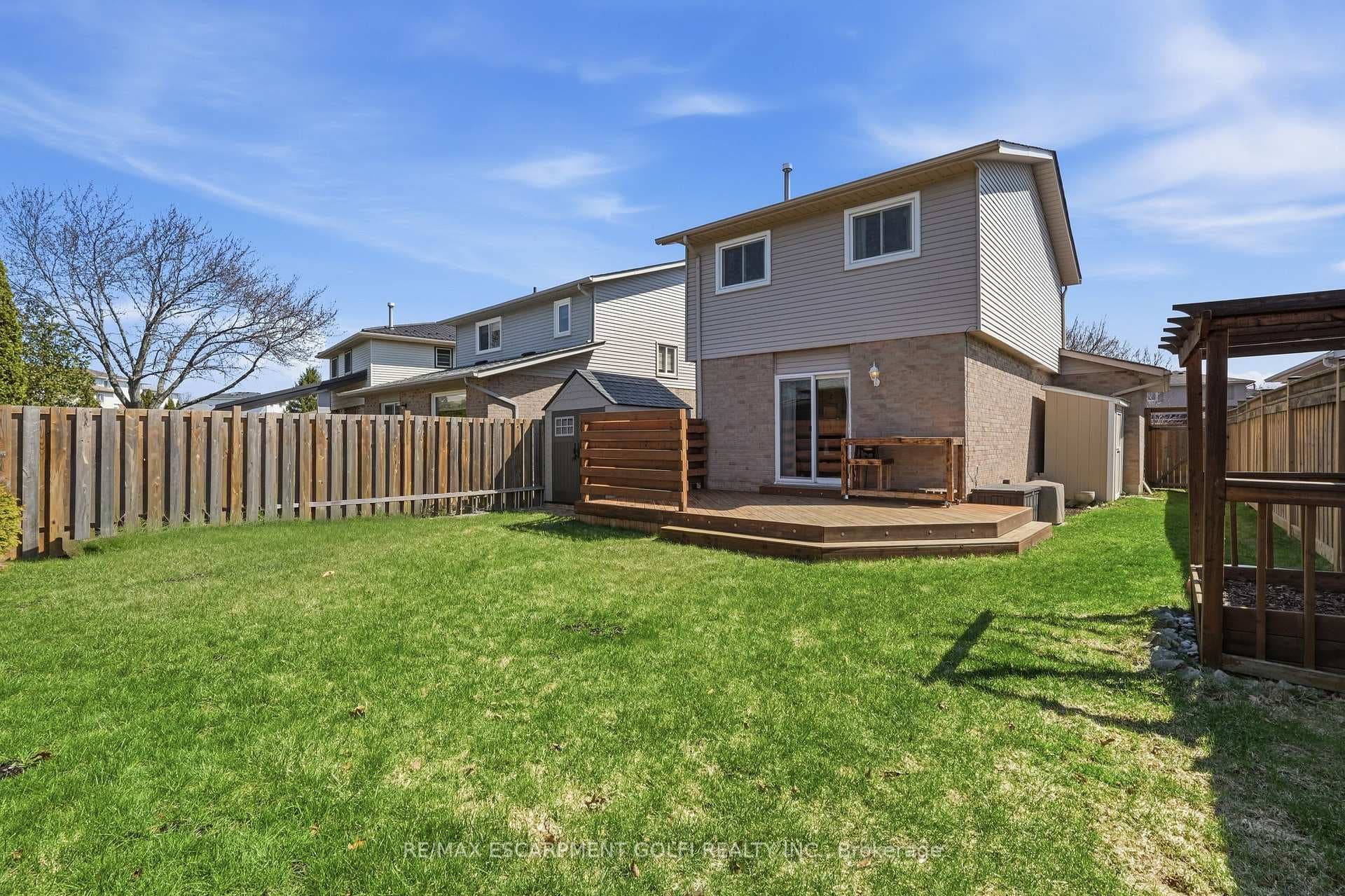 107 Broughton Avenue photo 17