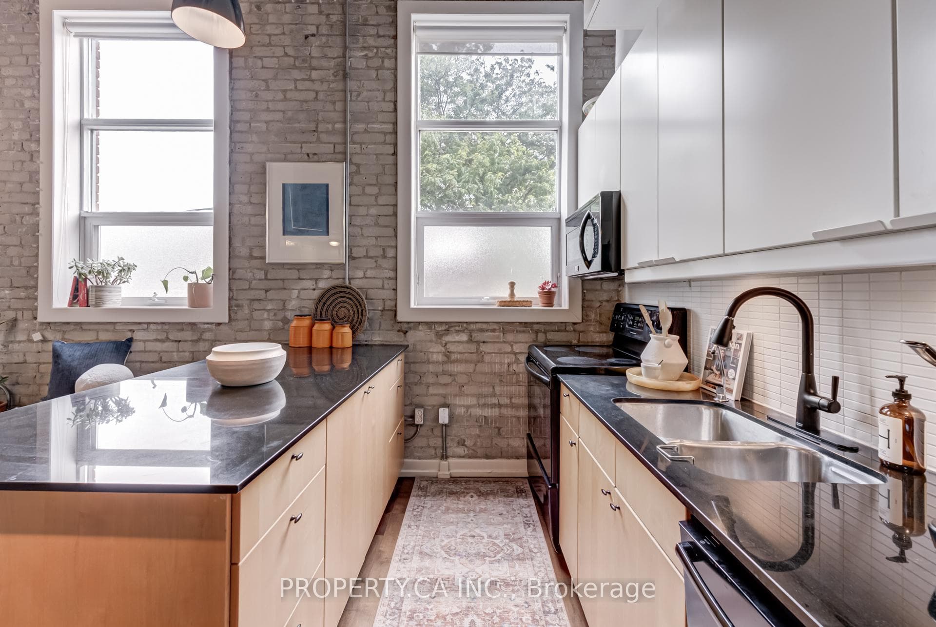27 Brock Avenue Unit 203 photo 6