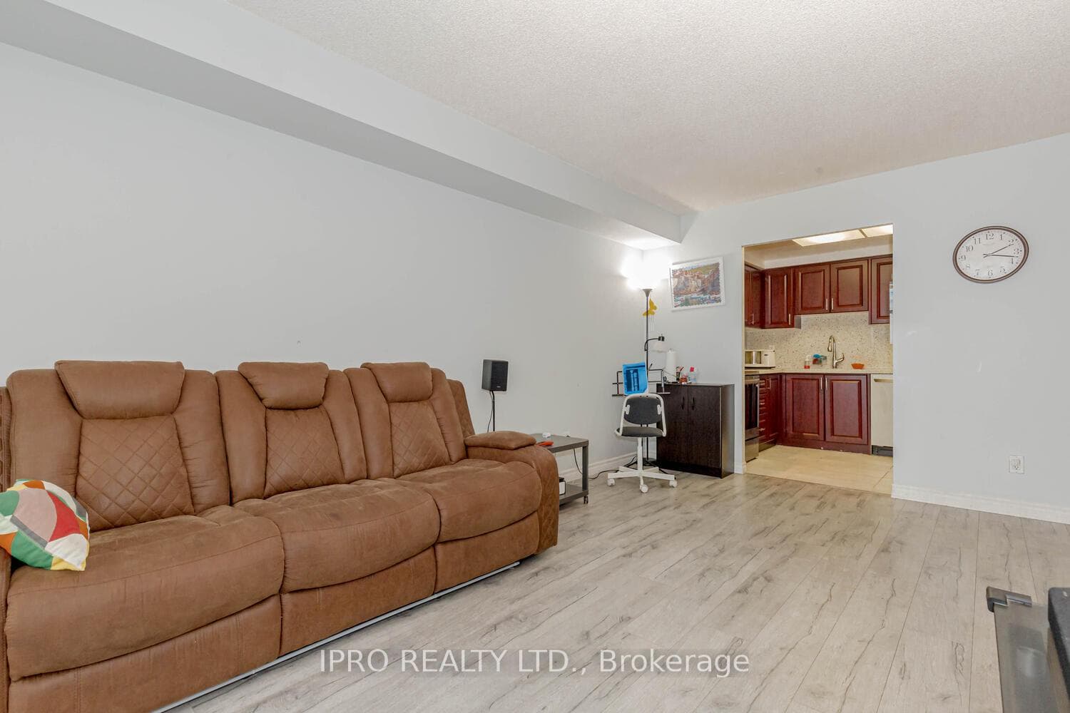 135 Hillcrest Avenue Unit 1213 photo 18