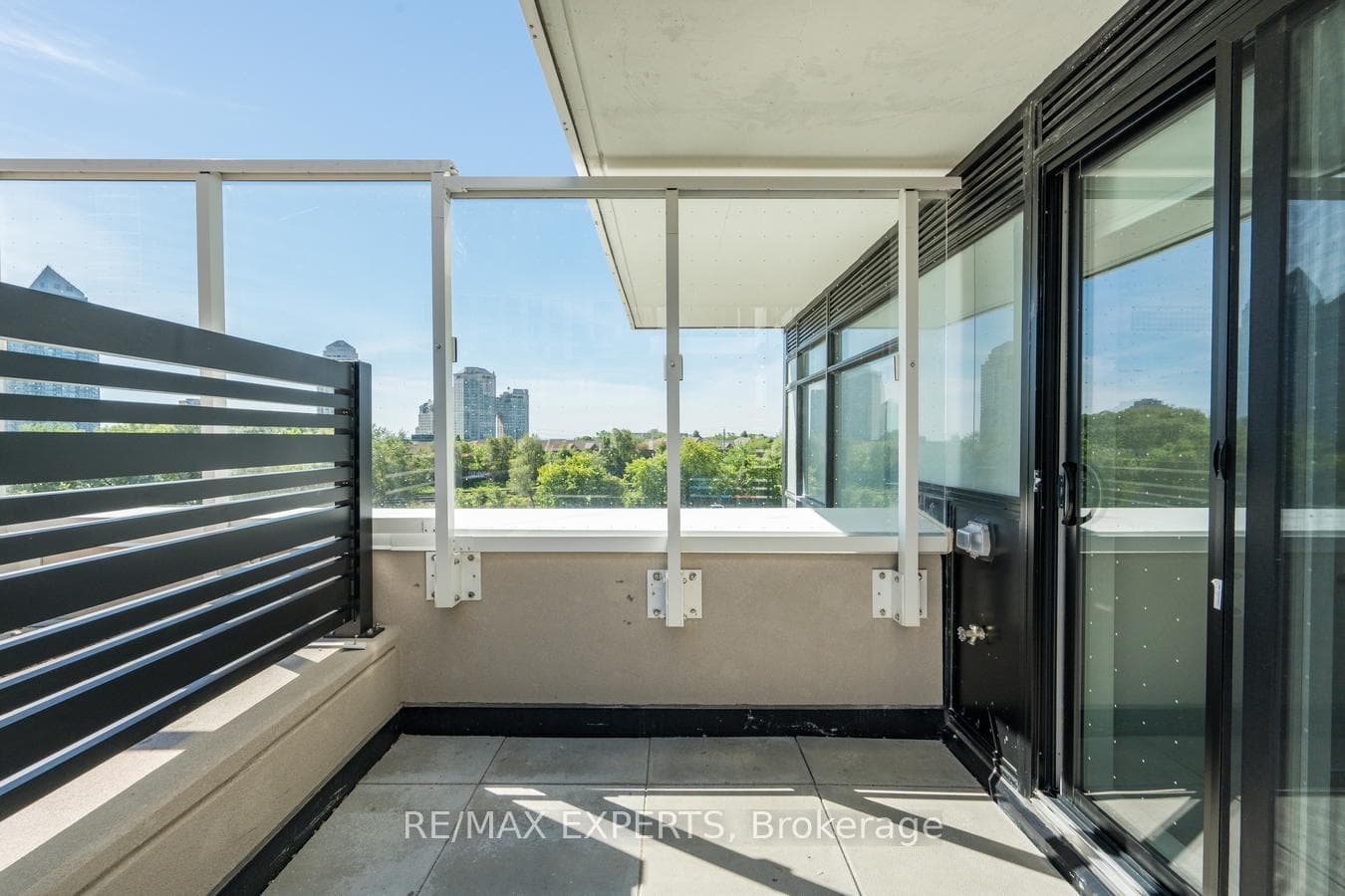 251 Manitoba Street Unit 421 photo 26