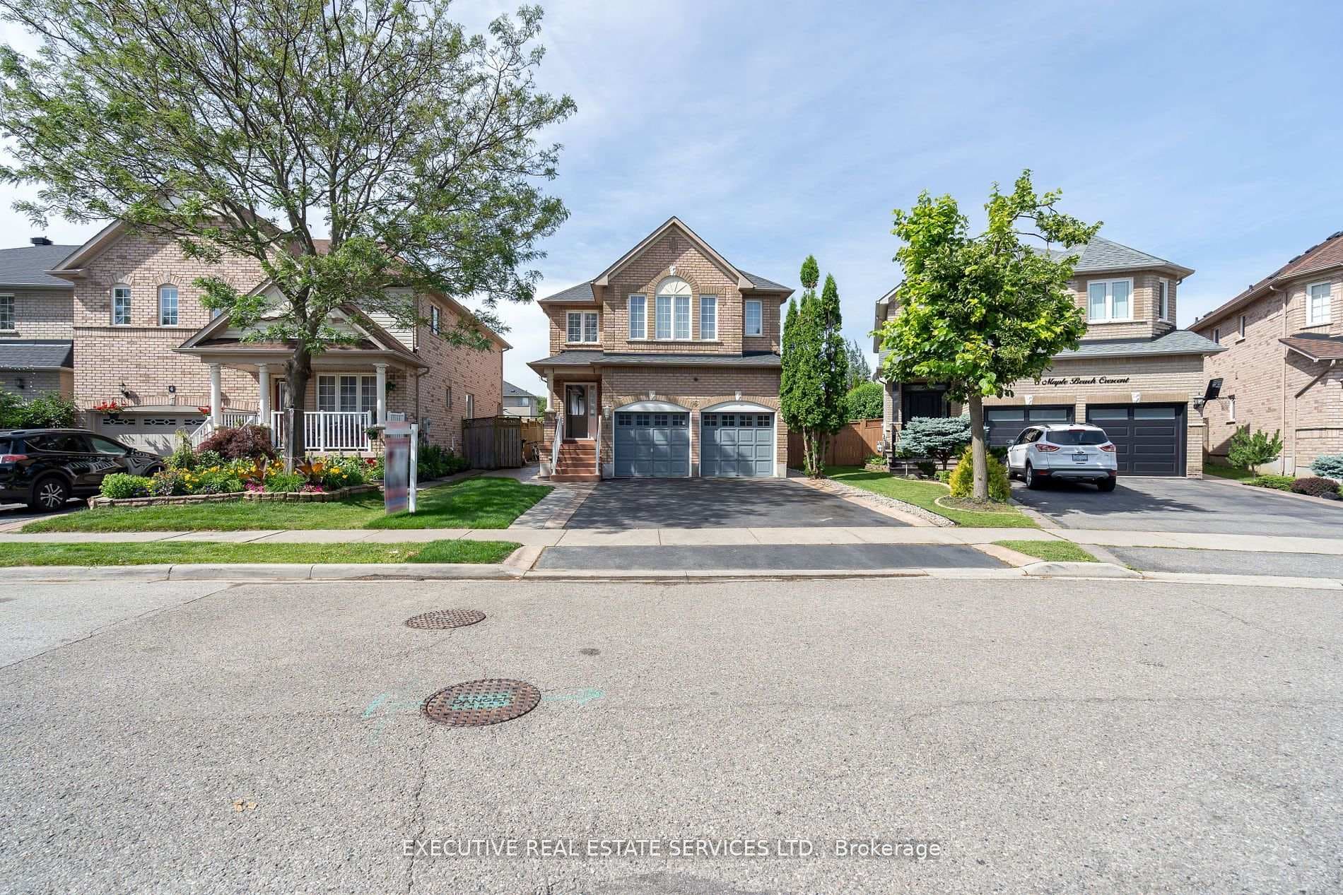 6 Maple Beach Crescent photo 3