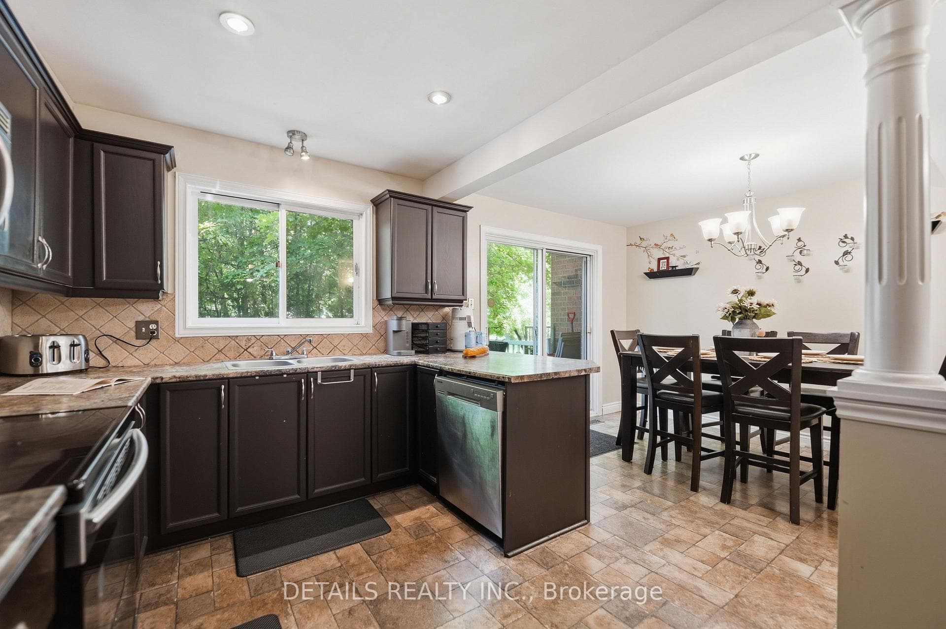 24 Southport Drive photo 16