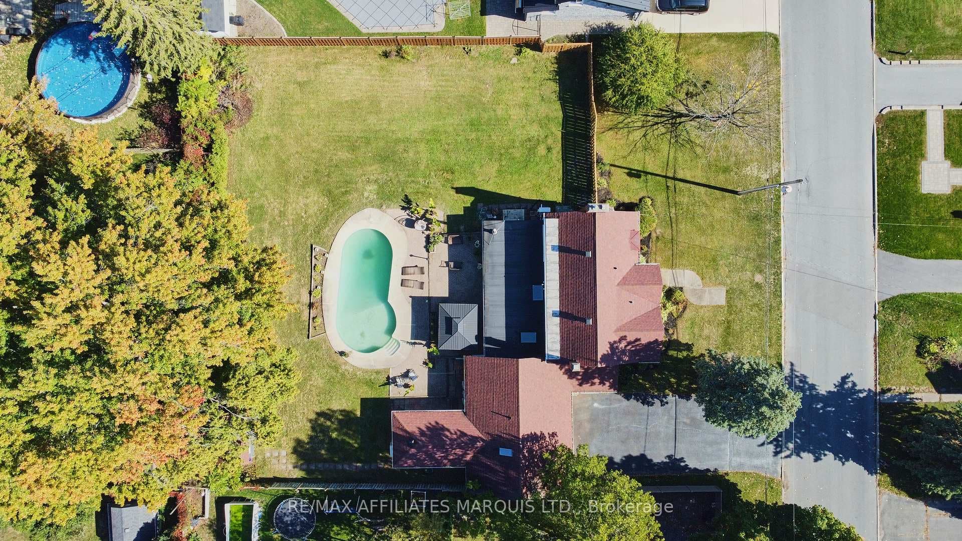 1603 Peter Street photo 44
