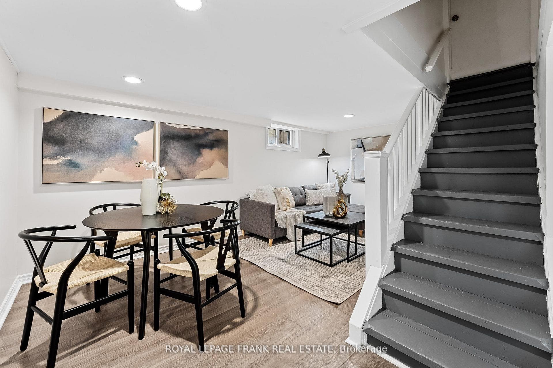 577 Grierson Street photo 22
