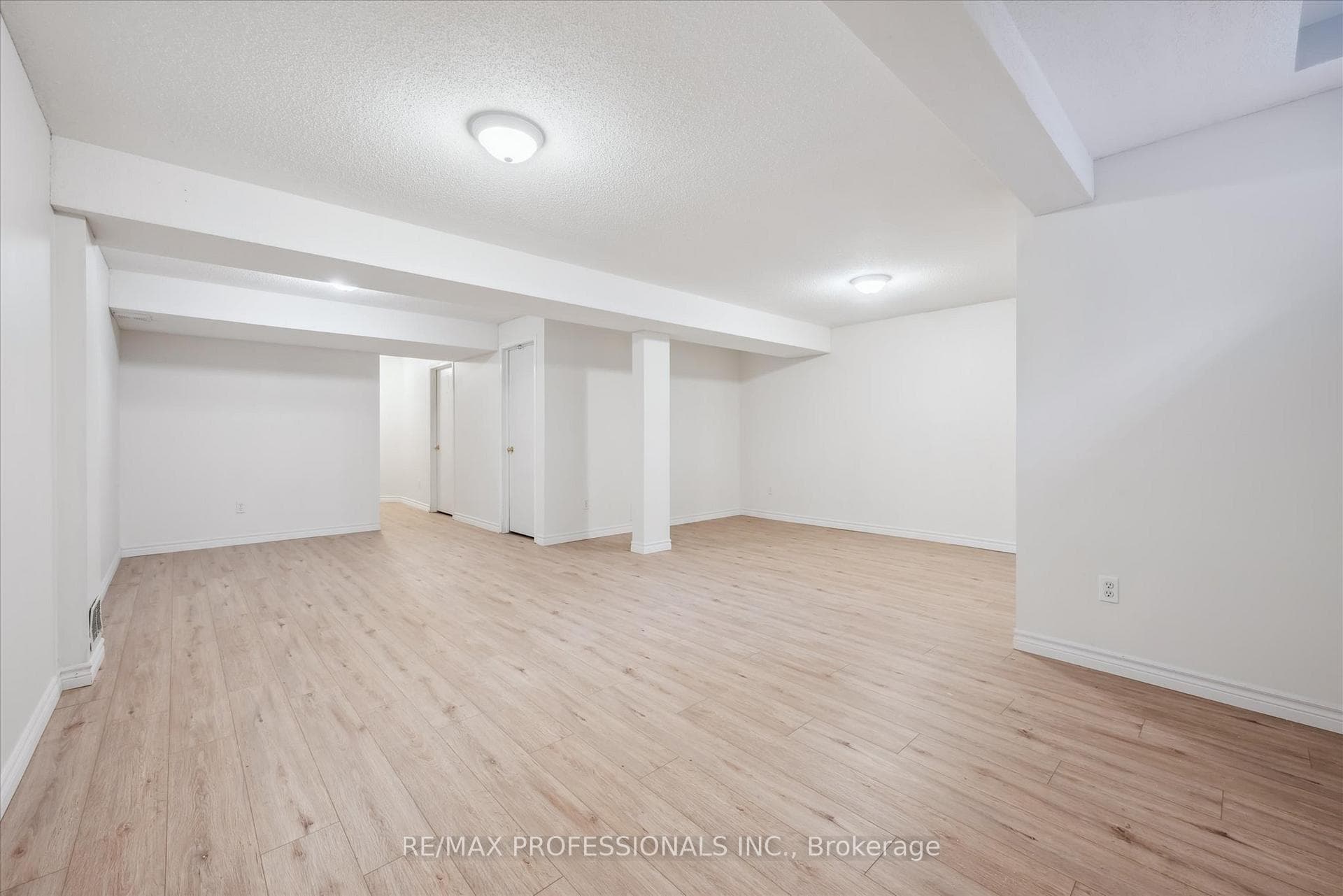 165 Silurian Drive photo 26