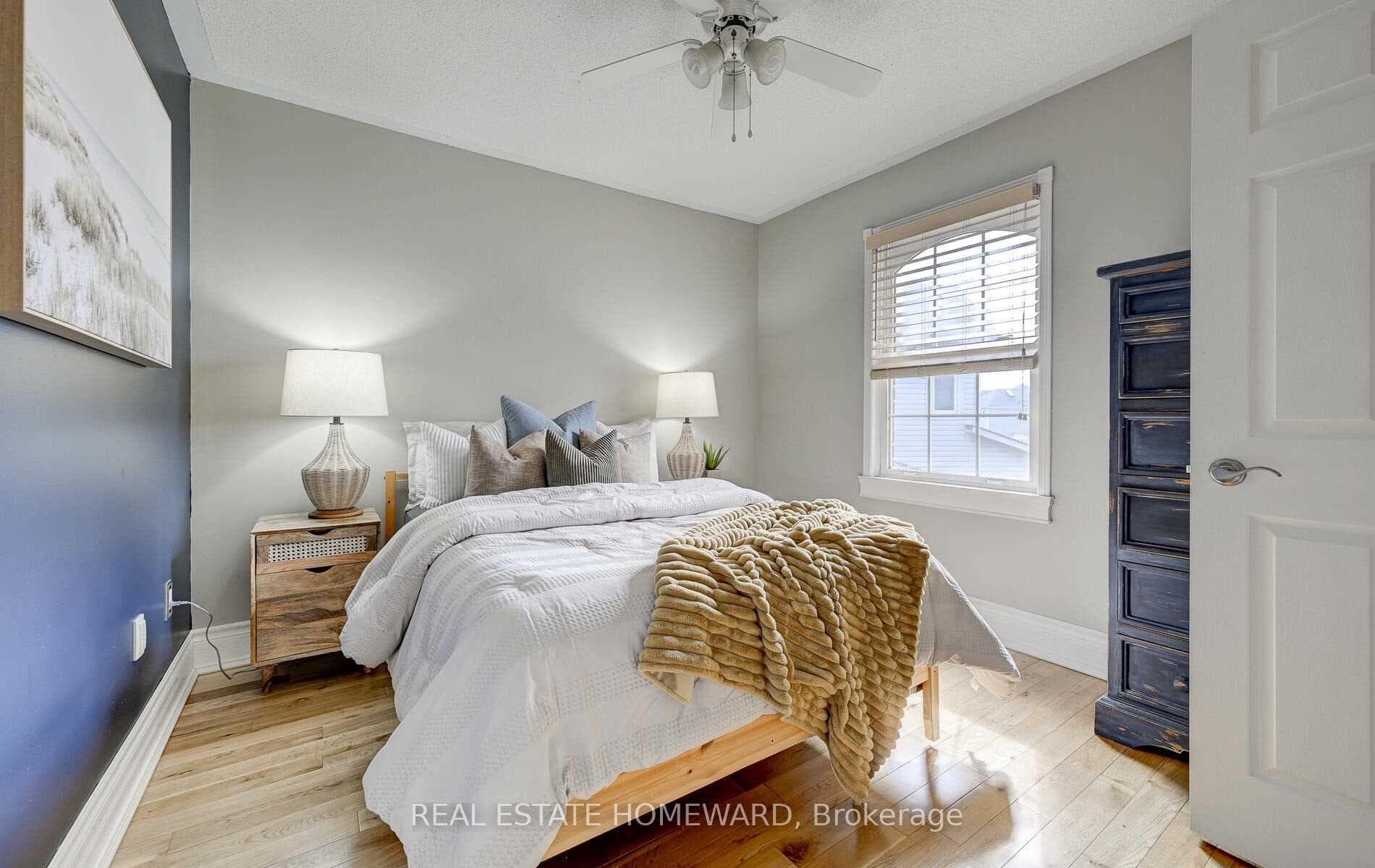 16 Wells Crescent photo 17