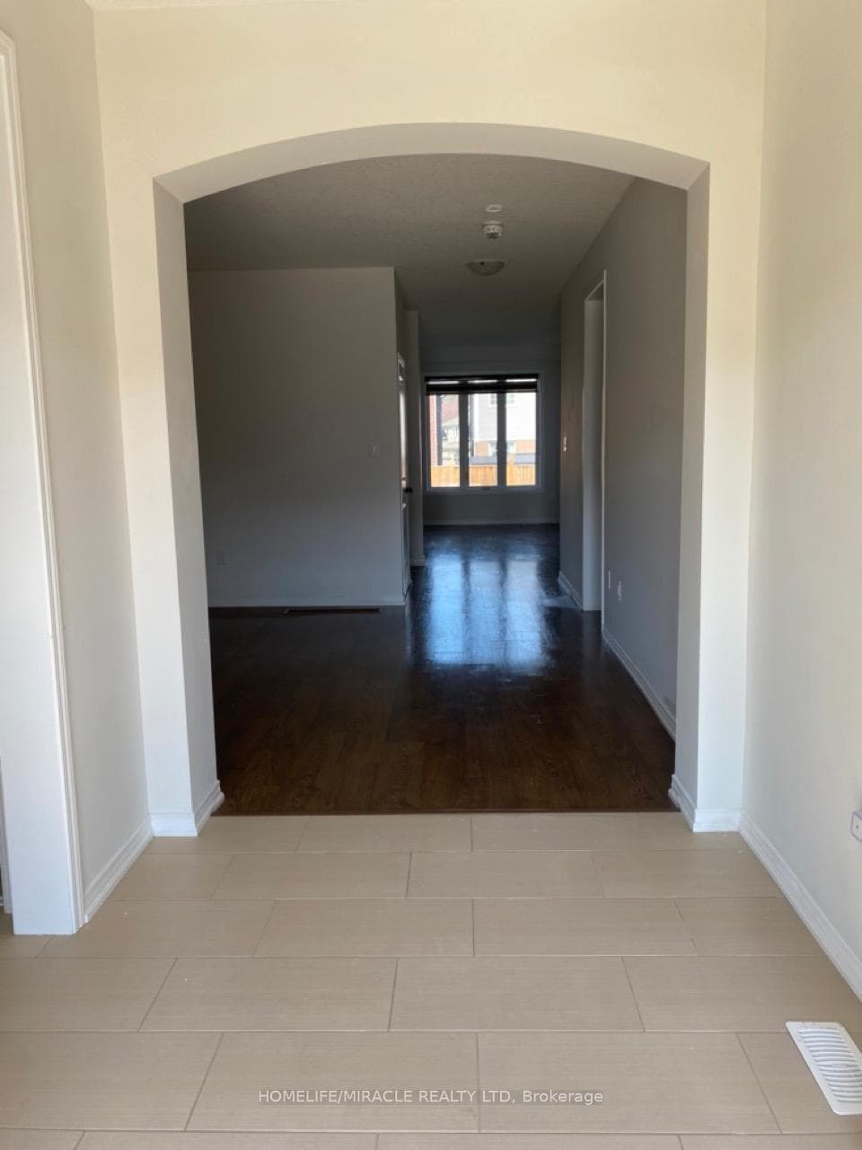 123 Powell Road photo 2