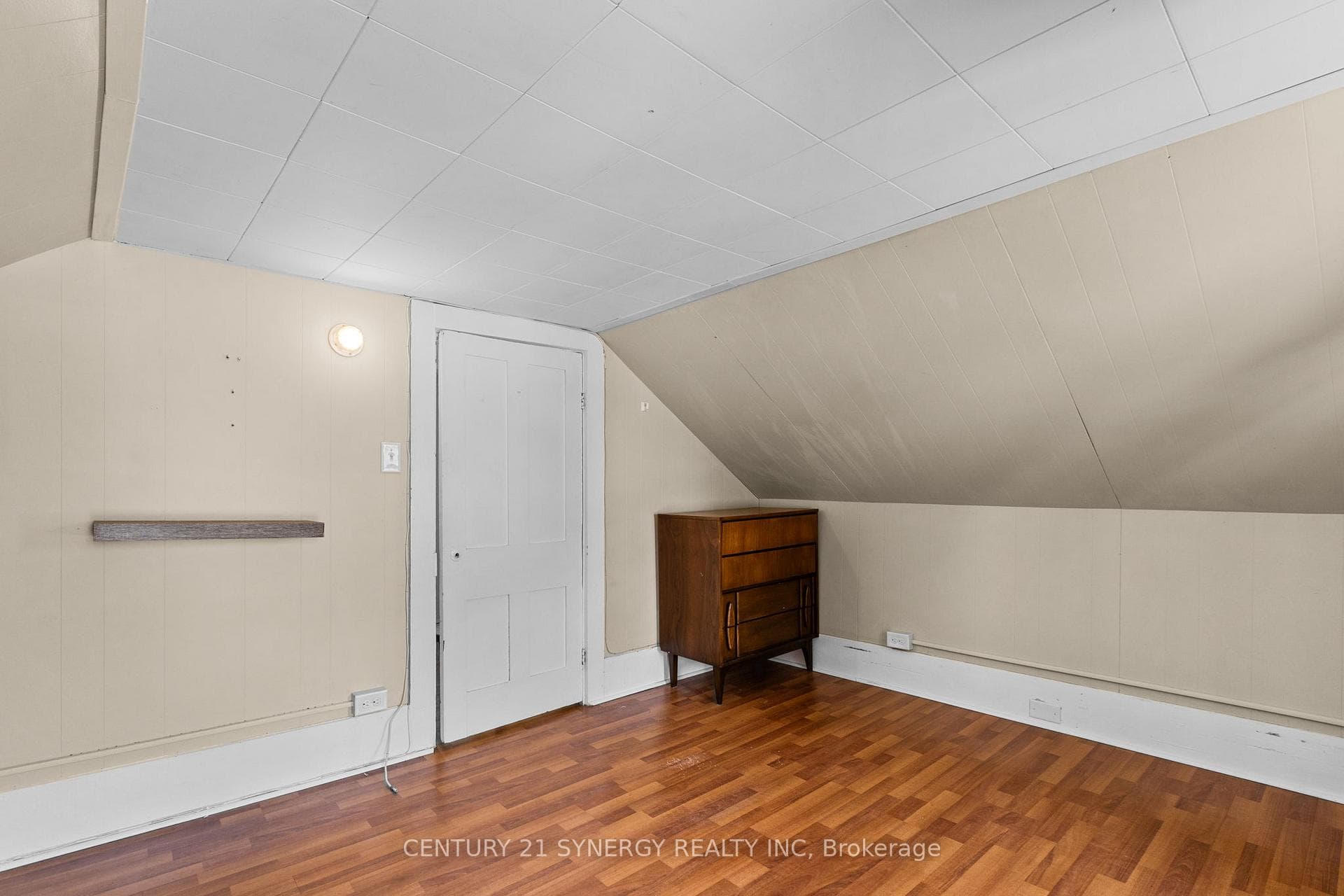 253 Alicia Street photo 23