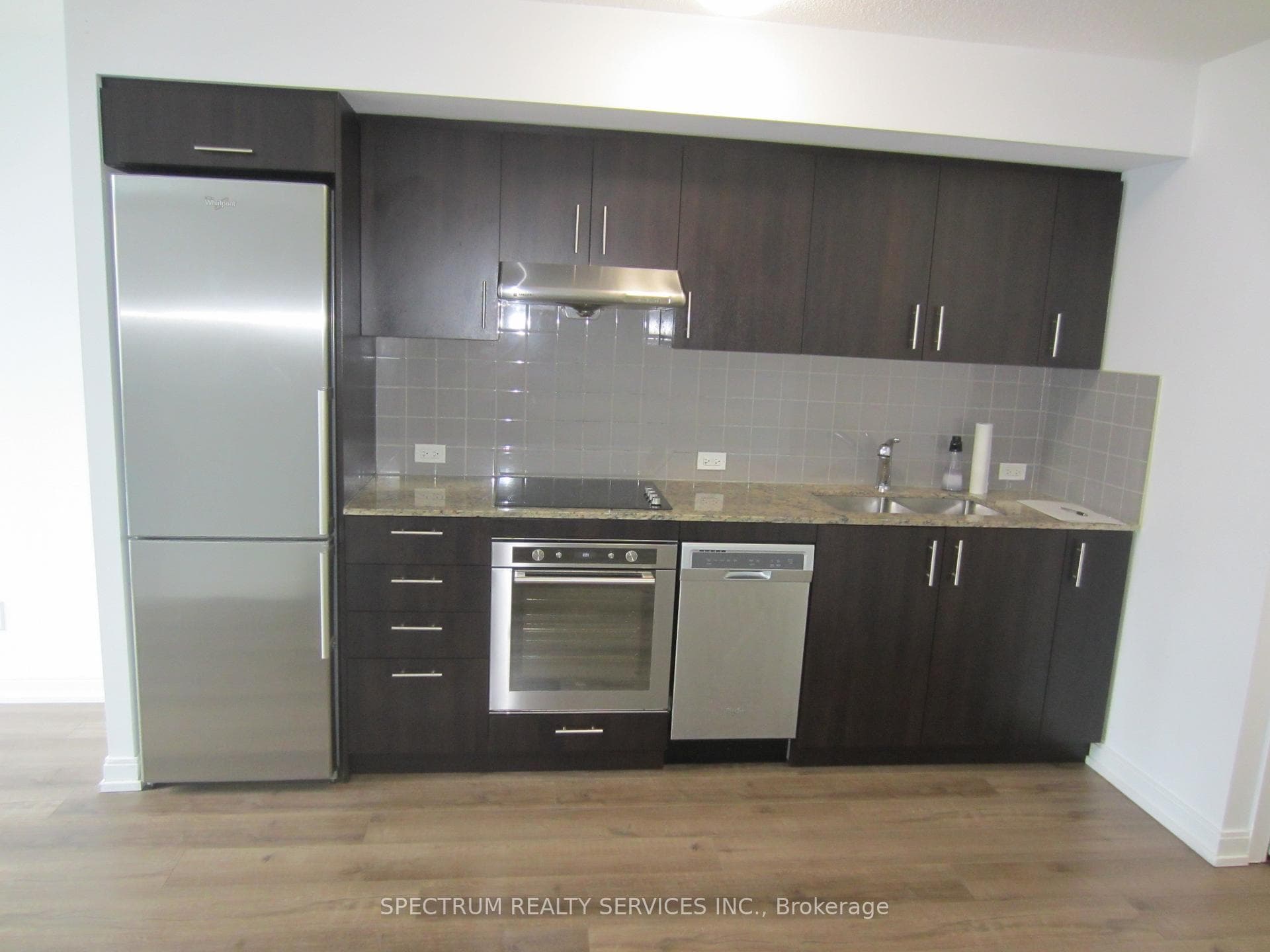 255 Village Green Square Unit 309 photo 4