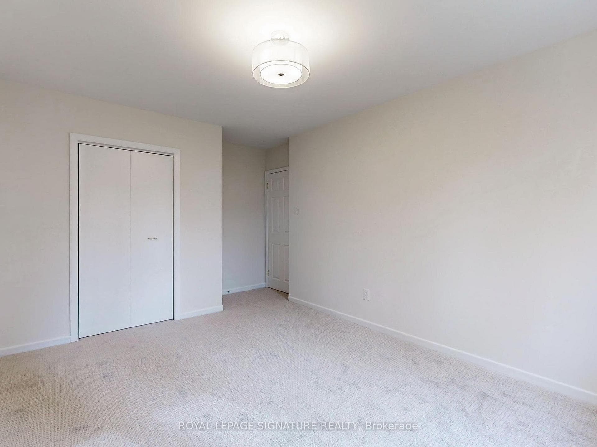 187 Cassandra Boulevard photo 24