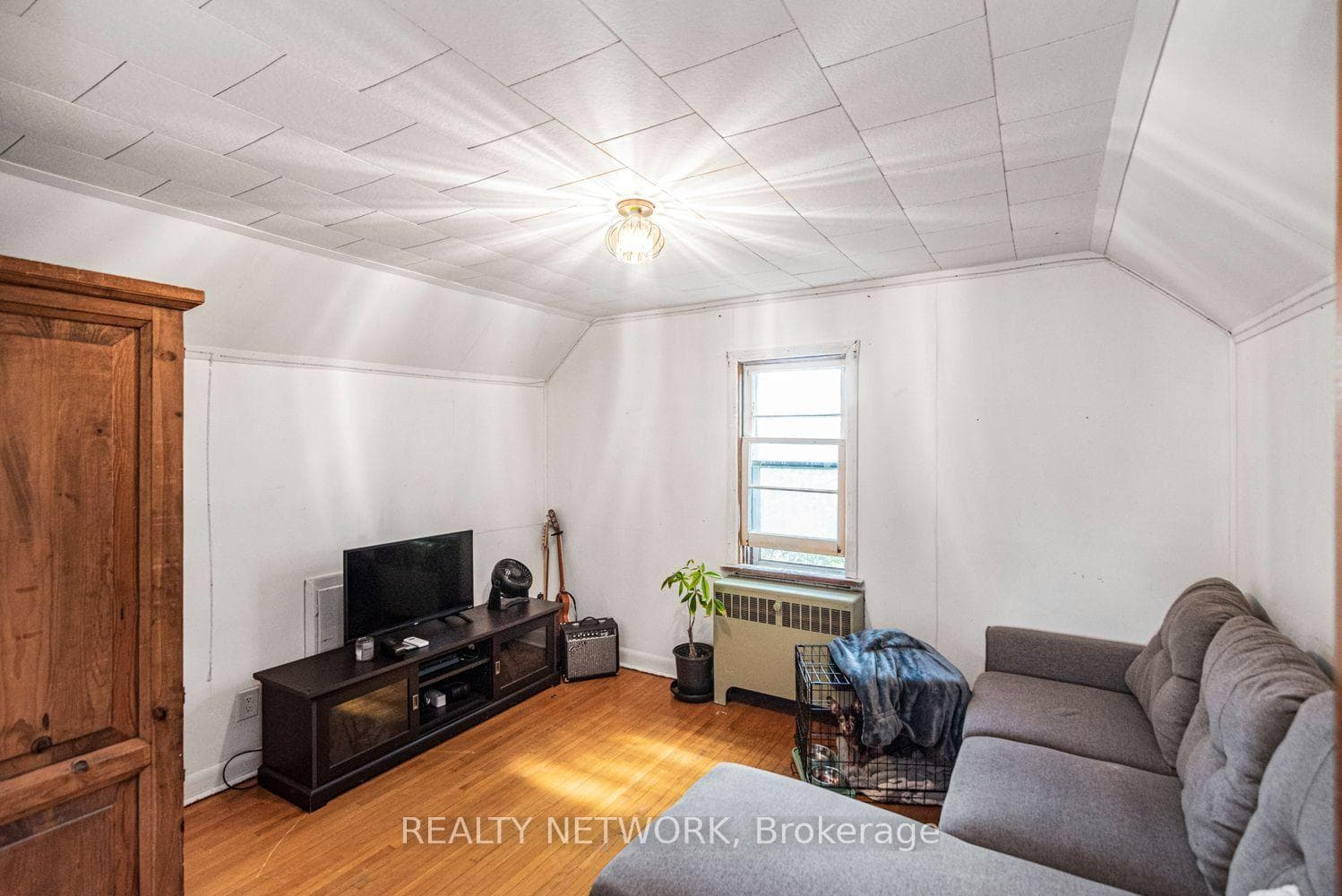 32 Grant Avenue photo 31