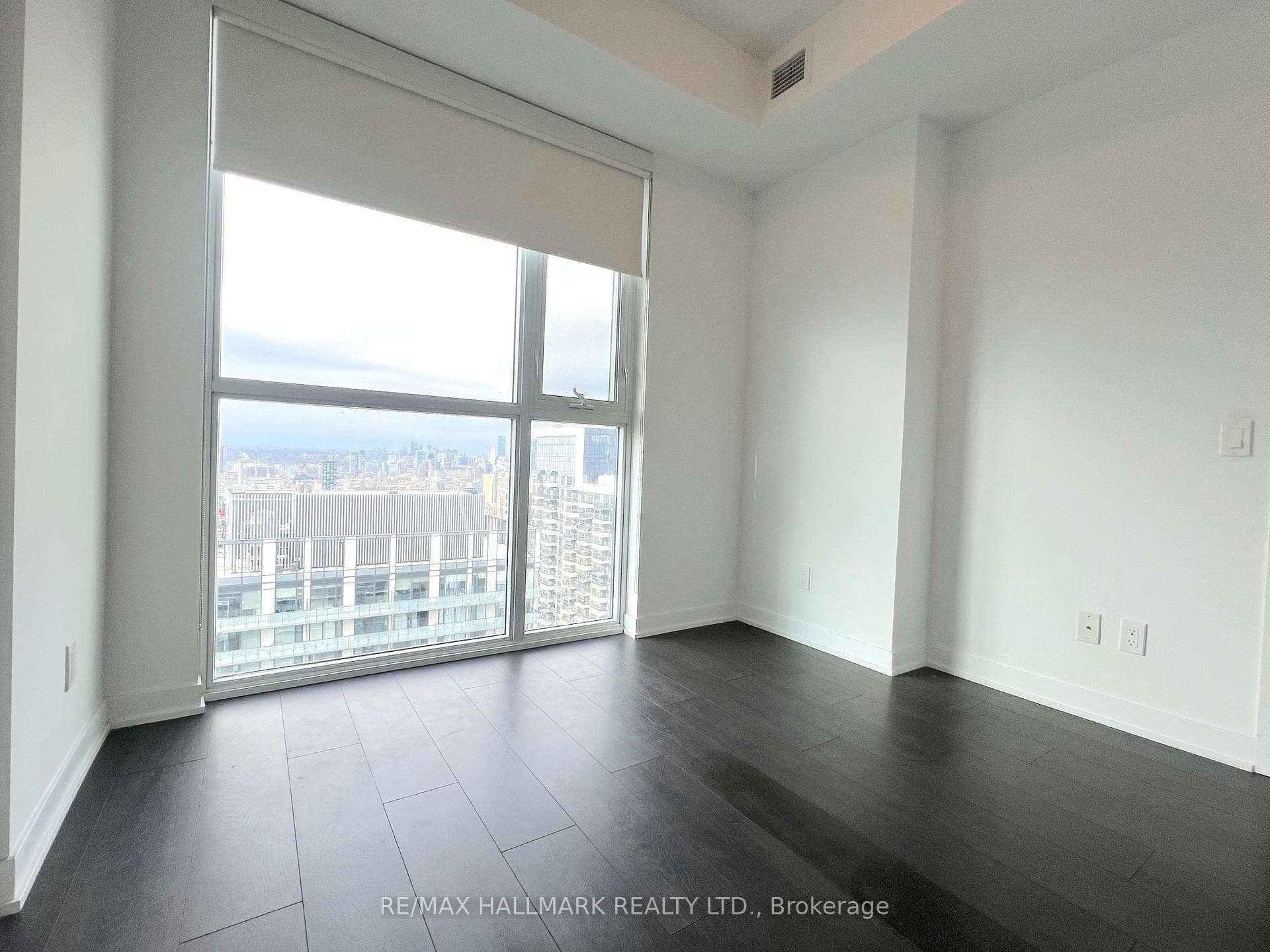 87 Peter Street Unit Ph306 photo 11