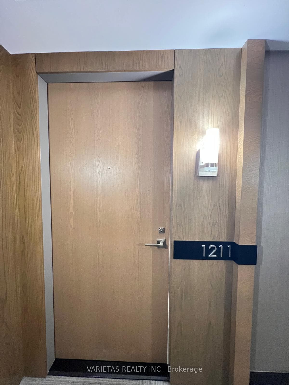 18 Uptown Drive Unit 1211 photo 2