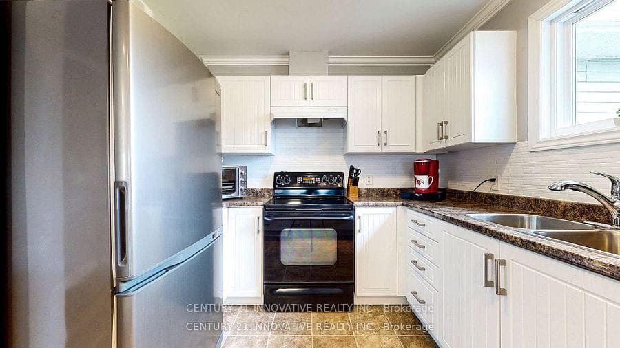 15 Ainsworth Drive photo 9