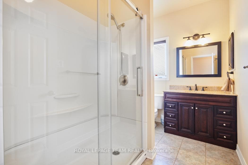 1581 Belleterre Street photo 22
