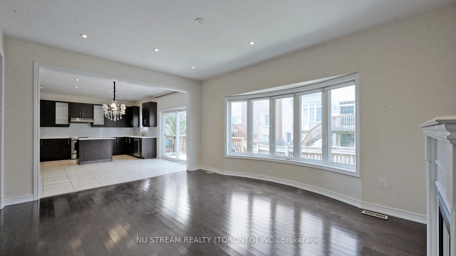 73 Serano Crescent photo 7