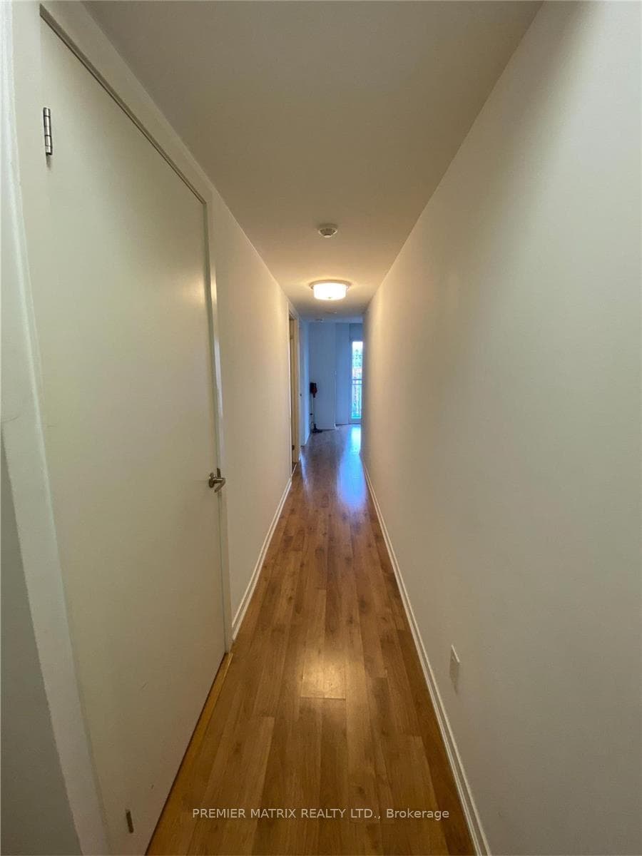 38 Joe Shuster Way Unit 620 photo 1