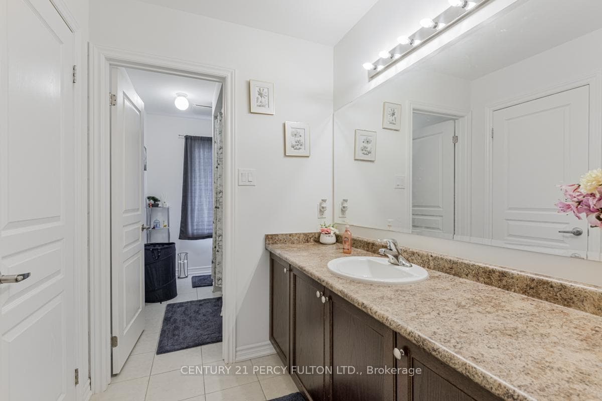 70 Lampkin Street photo 28