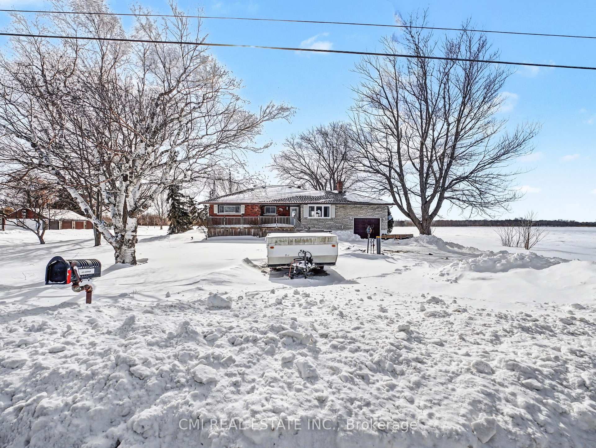 877 Killaly Street photo 3