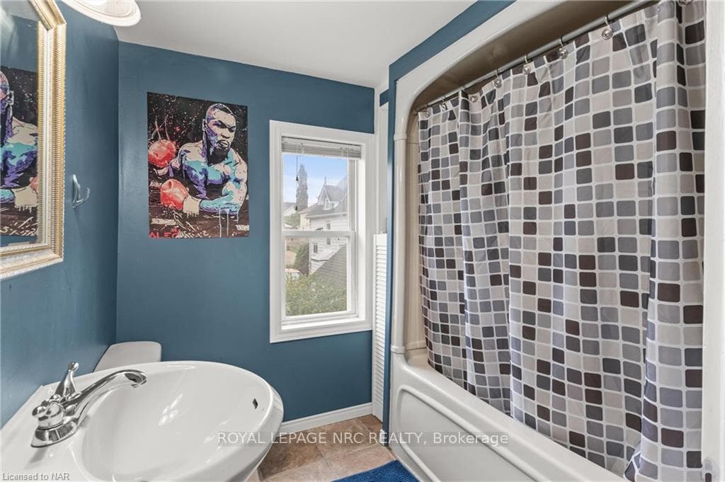 1 WELLAND Street photo 25