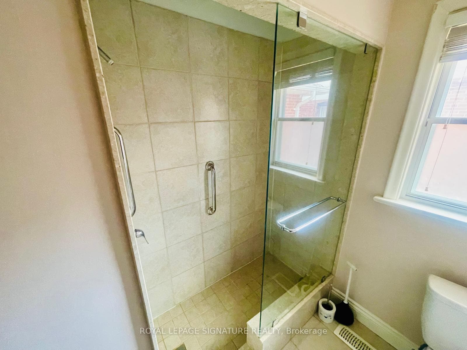 7 Placid Road photo 15