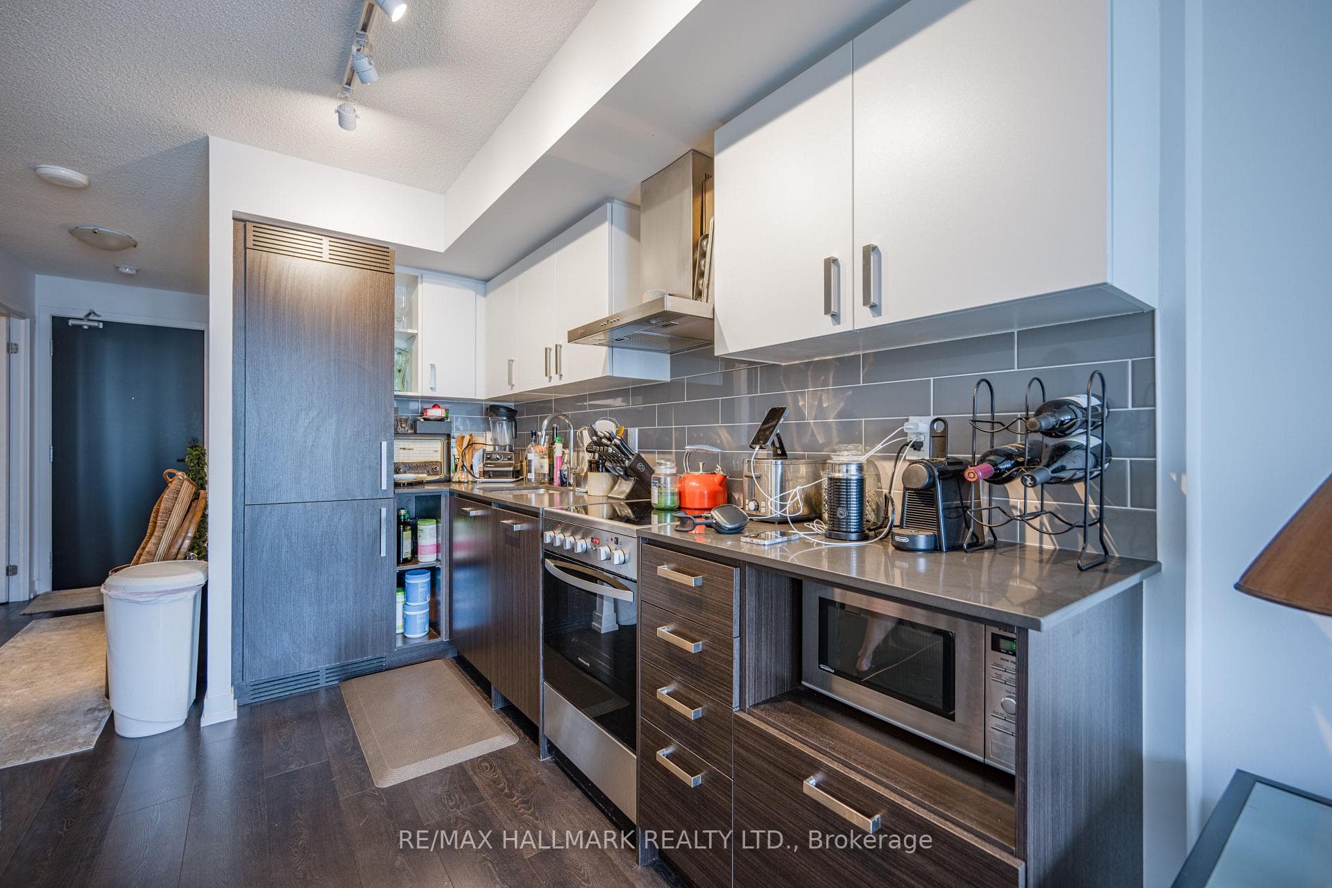 125 Redpath Avenue Unit 3106 photo 11