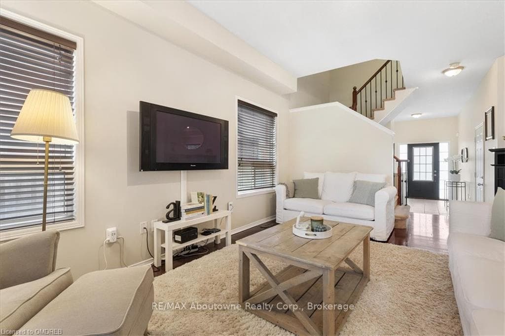 1004 PHILBROOK Drive photo 9
