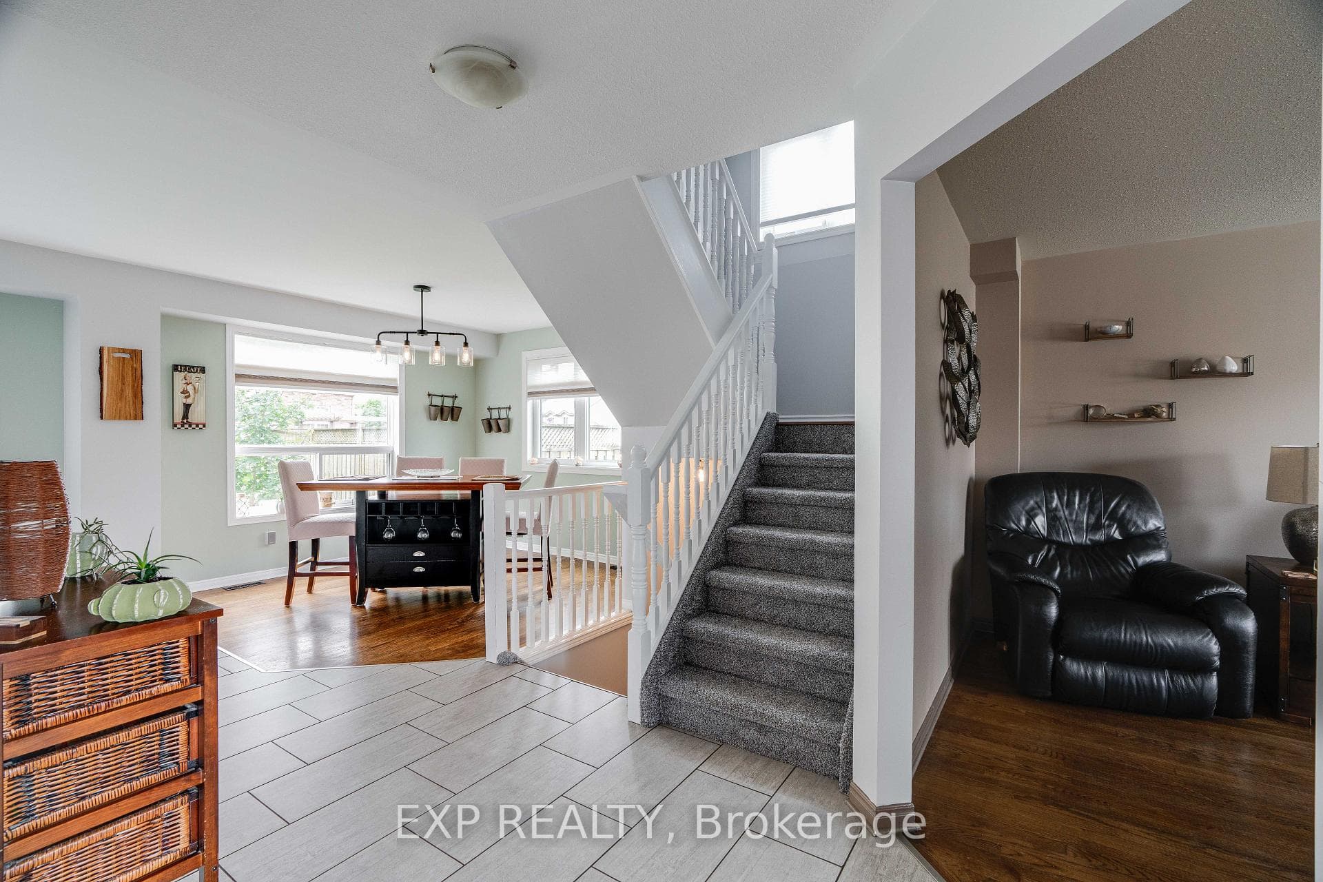 4 Primrose Drive photo 17