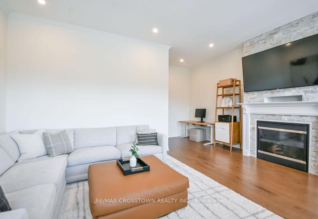 14 Fred Silvester Road photo 19